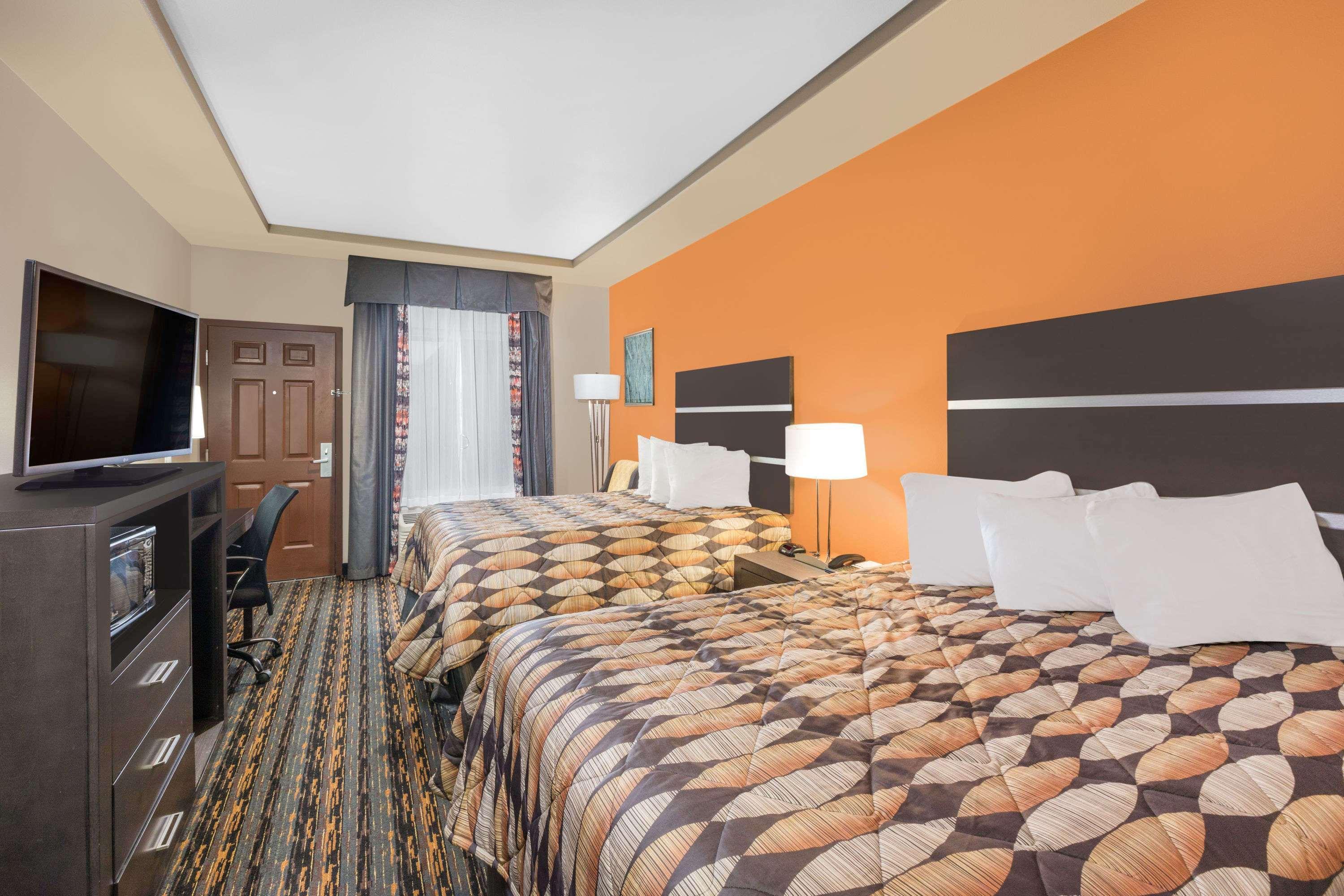 Days Inn By Wyndham Dilley Exterior foto